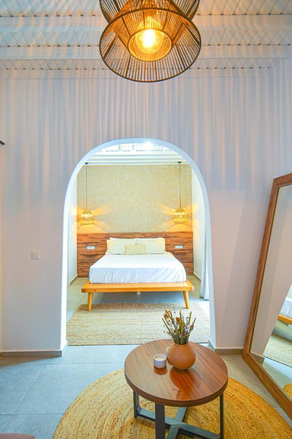 Oikia Suites Mykonos Mykonos Town Bagian luar foto